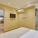 Center Of By Prestige Apartment *