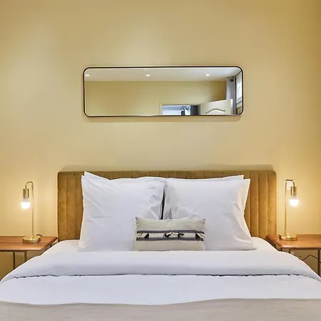 아파트 Center Of By Prestige