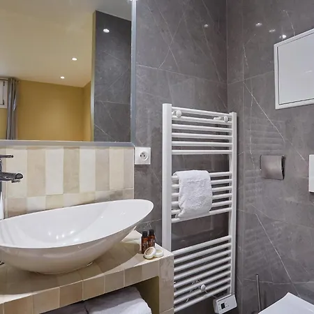 Center Of By Prestige 아파트 파리