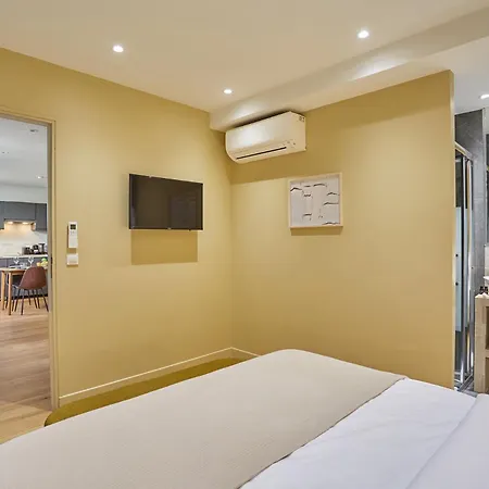 Center Of By Prestige 아파트 파리